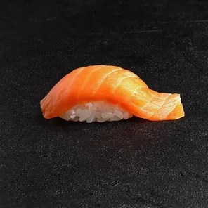 Суши с лососем